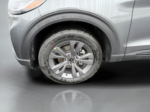 New 2026 Ford Explorer Active AWD/4WD image 28