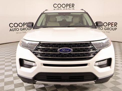 Used 2020 Ford Explorer XLT w/ Equipment Group 202A image 9