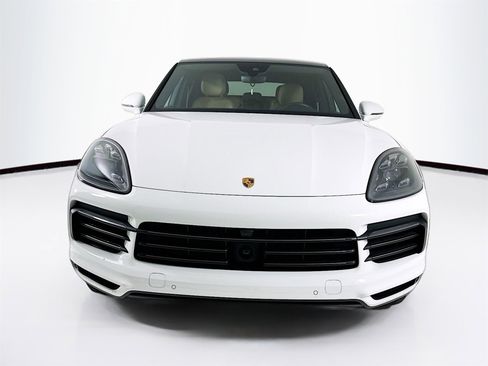 Used 2023 Porsche Cayenne S image 2