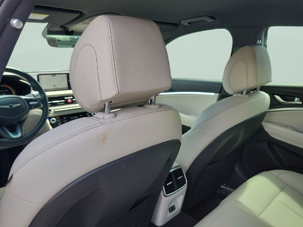 Used 2025 Genesis G70 2.5T RWD image 9