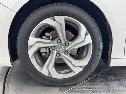Used 2018 Honda Accord EX-L image 10