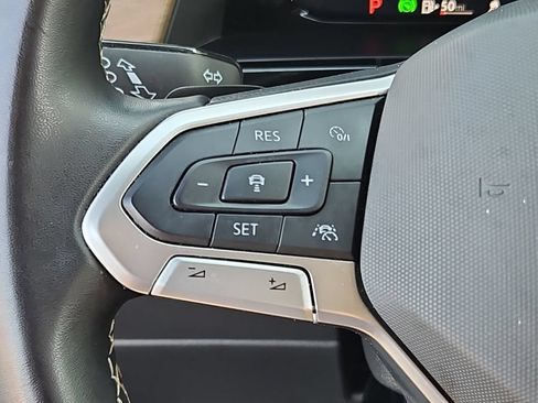 Used 2024 Volkswagen Atlas SE FWD image 11