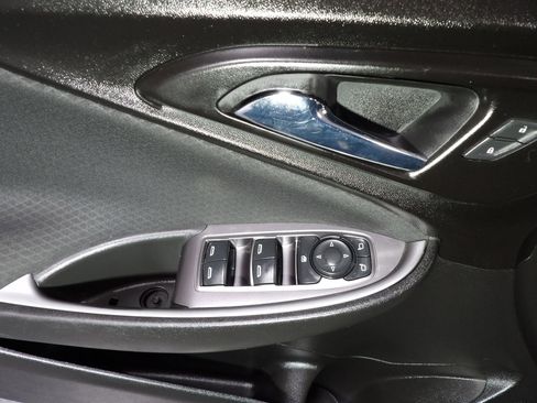 Used 2018 Chevrolet Malibu LS image 9