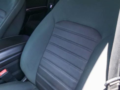 Used 2020 Ford Fusion SE FWD image 12