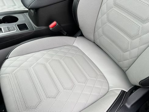 New 2024 Ford Escape SE w/ PHEV Premium Package FWD image 12