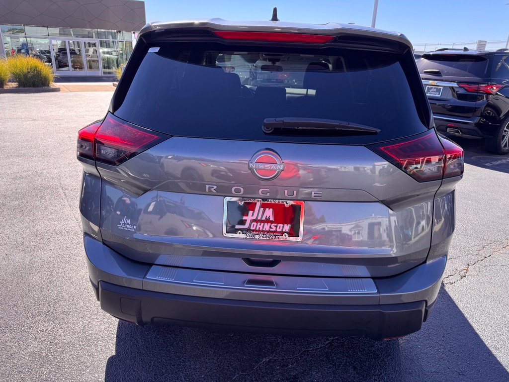 Used 2026 Nissan Rogue SV w/ Cold Weather Package FWD image 4