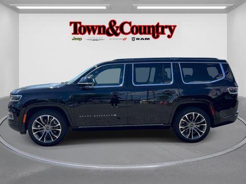 Certified 2024 Jeep Grand Wagoneer Series III w/ Rear Seat Video Group 1 AWD/4WD image 5
