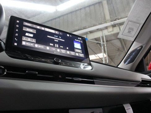 New 2026 Mitsubishi Outlander SE image 12