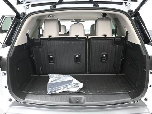 New 2026 Nissan Pathfinder SL image 29