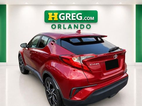 Used 2018 Toyota C-HR XLE FWD image 2