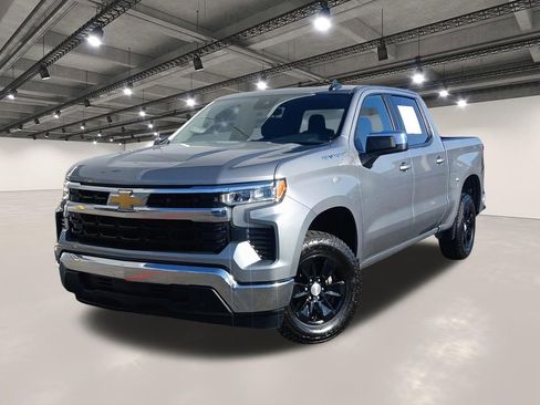 Used 2025 Chevrolet Silverado 1500 LT RWD image 1