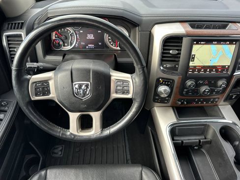 Used 2018 RAM 1500 Laramie w/ Convenience Group image 13