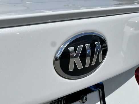 Used 2019 Kia Optima S FWD image 10