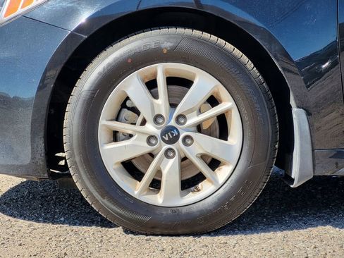 Used 2017 Kia Optima LX w/ Driver Convenience Package image 10