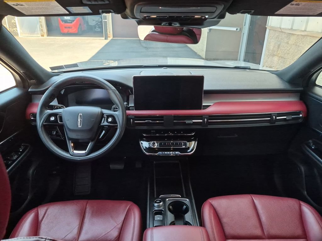 Used 2023 Lincoln Corsair Reserve w/ Equipment Group 201A AWD/4WD image 9