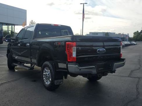 Used 2017 Ford F250 Lariat w/ Lariat Ultimate Package image 2