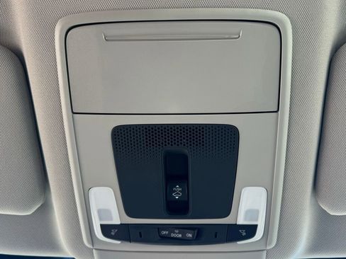 Used 2023 Honda CR-V EX-L image 31