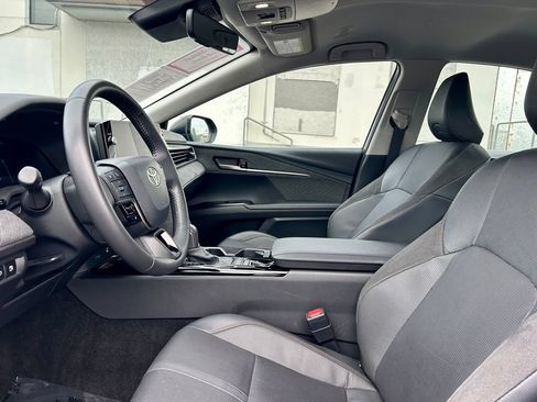 Certified 2025 Toyota Camry XLE FWD image 10