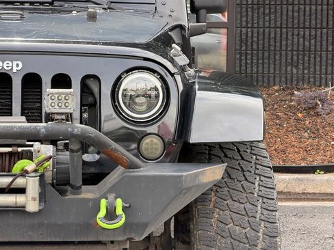 Used 2013 Jeep Wrangler Unlimited Sahara w/ Connectivity Group AWD/4WD image 5