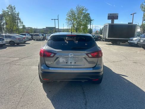 Used 2018 Nissan Rogue Sport S w/ S Appearance Package image 5