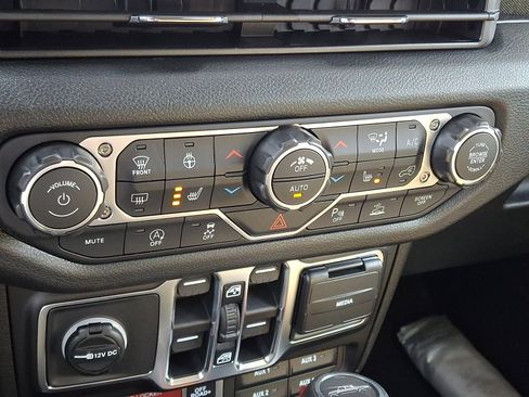 New 2026 Jeep Gladiator Sport image 13