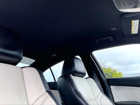 Used 2017 Dodge Charger SXT w/ Plus Group image 14