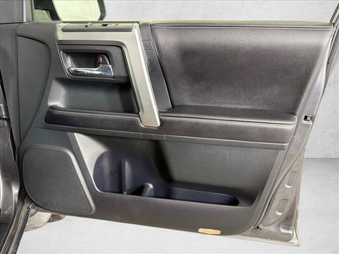 Used 2016 Toyota 4Runner SR5 RWD image 15