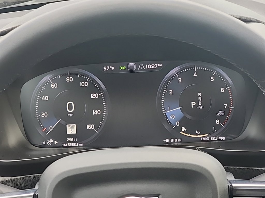 Used 2022 Volvo XC40 T5 R-Design w/ Advanced Package AWD/4WD image 26