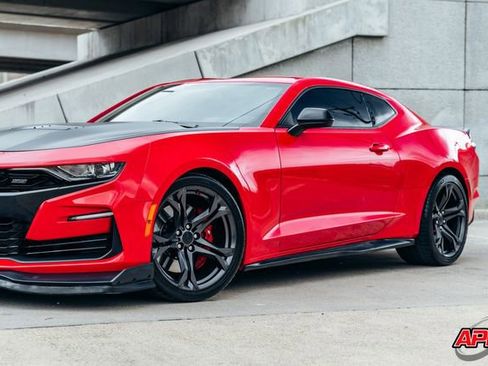 Used 2019 Chevrolet Camaro SS image 38