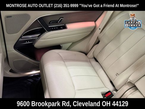 Used 2025 Land Rover Range Rover SE image 31