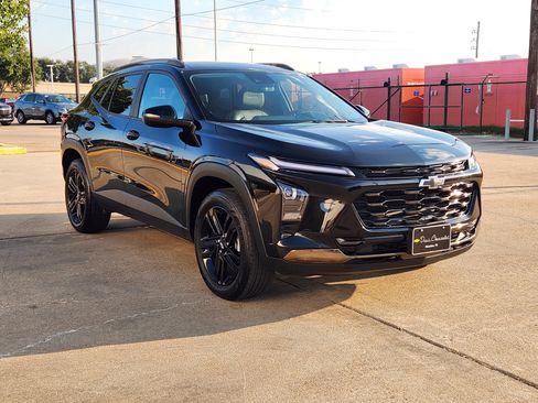 Certified 2024 Chevrolet Trax ACTIV w/ Driver Confidence Package image 4