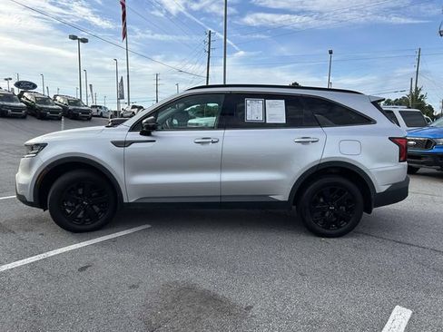 Used 2021 Kia Sorento S AWD/4WD image 5