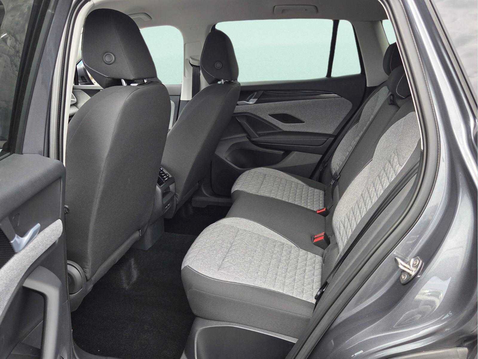 Used 2026 Volkswagen Tiguan S AWD/4WD image 11