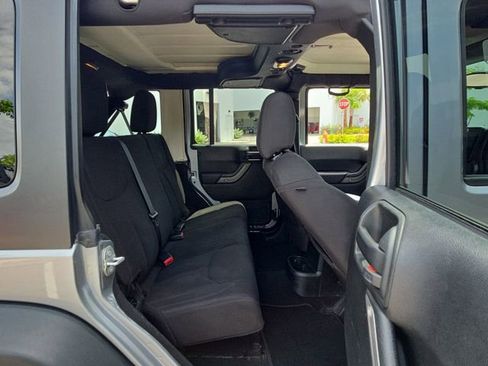 Used 2018 Jeep Wrangler Unlimited Sport S AWD/4WD image 5