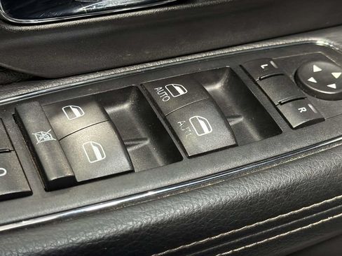 Used 2015 RAM 1500 Laramie w/ Trailer Tow Group AWD/4WD image 53