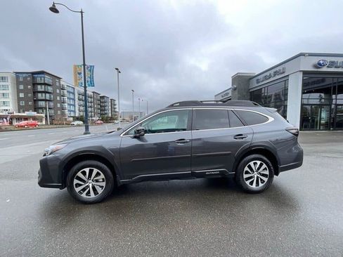 Certified 2025 Subaru Outback Premium AWD/4WD image 5