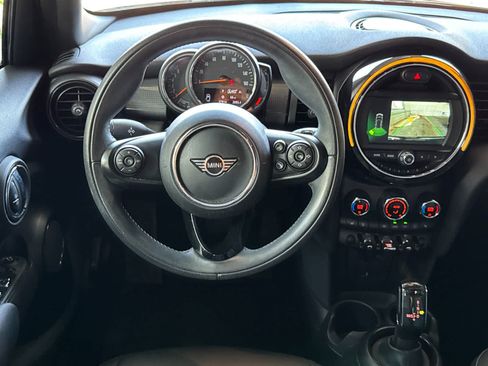Used 2020 MINI Cooper 4-Door Hardtop FWD image 14