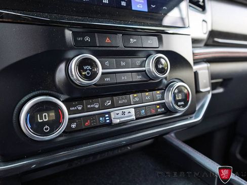 Used 2023 Ford Expedition Limited AWD/4WD image 39