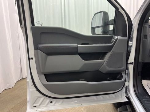 New 2025 Ford F250 XLT image 6