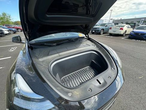 Used 2021 Tesla Model Y Long Range AWD/4WD image 16