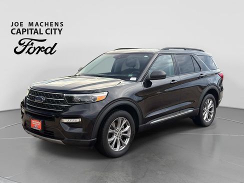 Used 2023 Ford Explorer XLT w/ Equipment Group 202A AWD/4WD image 9