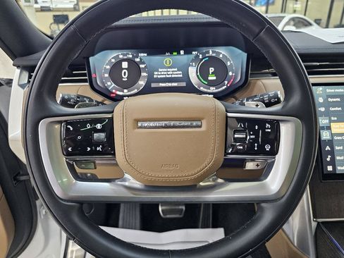 Used 2025 Land Rover Range Rover SE AWD/4WD image 31