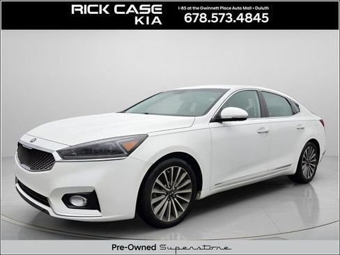 Used 2017 Kia Cadenza Premium w/ Luxury Package FWD image 1