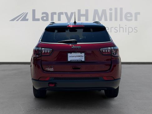 Used 2022 Jeep Compass Trailhawk w/ Sun and Sound Group AWD/4WD image 4