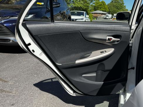 Used 2013 Toyota Corolla S w/ Premium Pkg FWD image 10