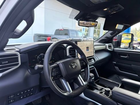 Used 2025 Toyota Sequoia Limited AWD/4WD image 10