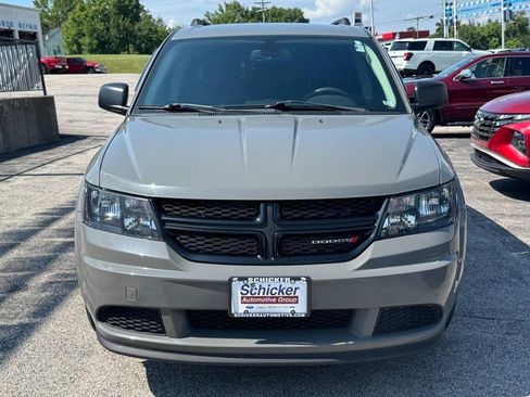 Used 2020 Dodge Journey SE w/ Blacktop Package FWD image 9