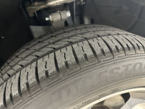 Used 2022 Jeep Grand Cherokee L Limited w/ Luxury Tech Group II image 12