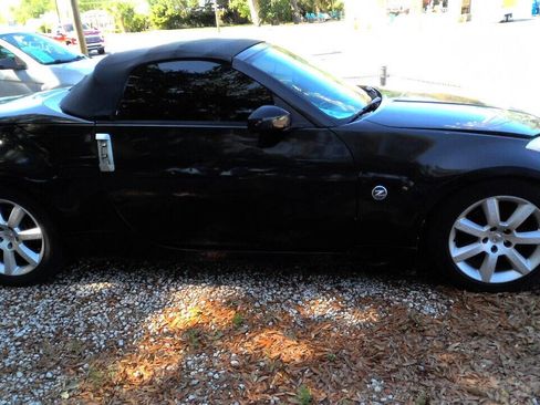 Used 2005 Nissan 350Z Touring image 1