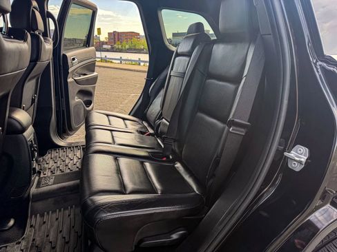 Used 2019 Jeep Grand Cherokee Limited w/ Luxury Group II image 16